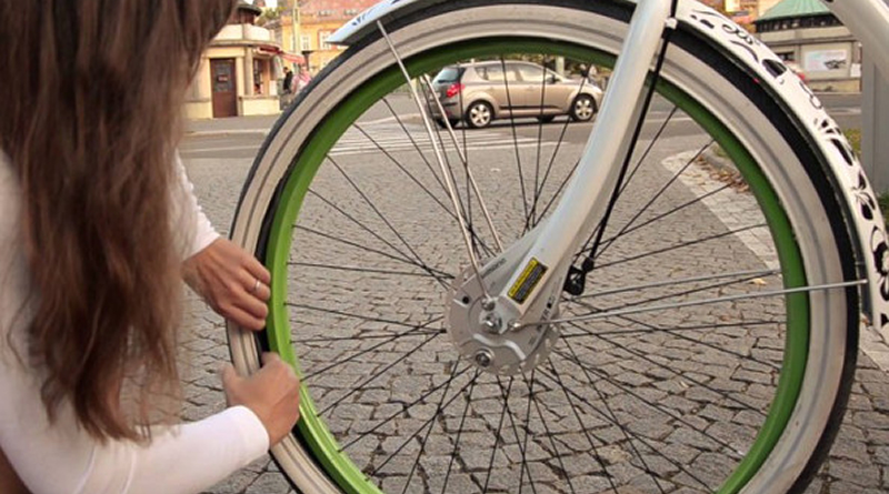 Cómo reparar fácilmente un pinchazo en una bicicleta eléctrica