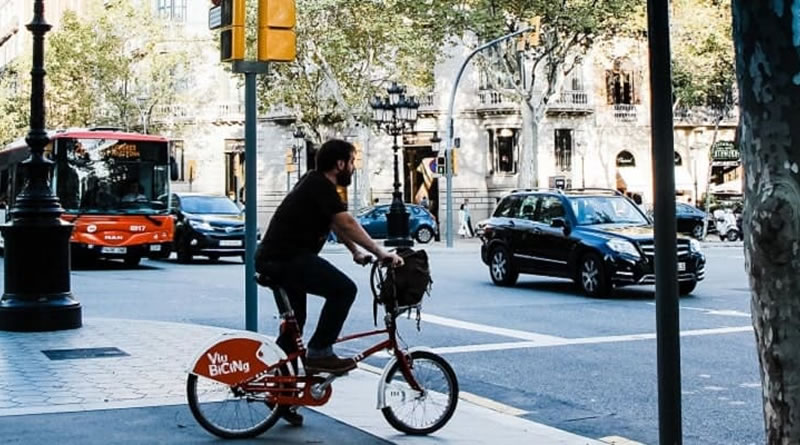 Intermodalidad en Barcelona, combina bicicleta y transporte público